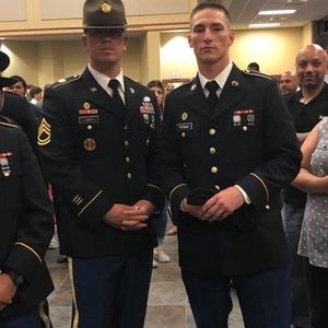 Meet your Posher, Devin